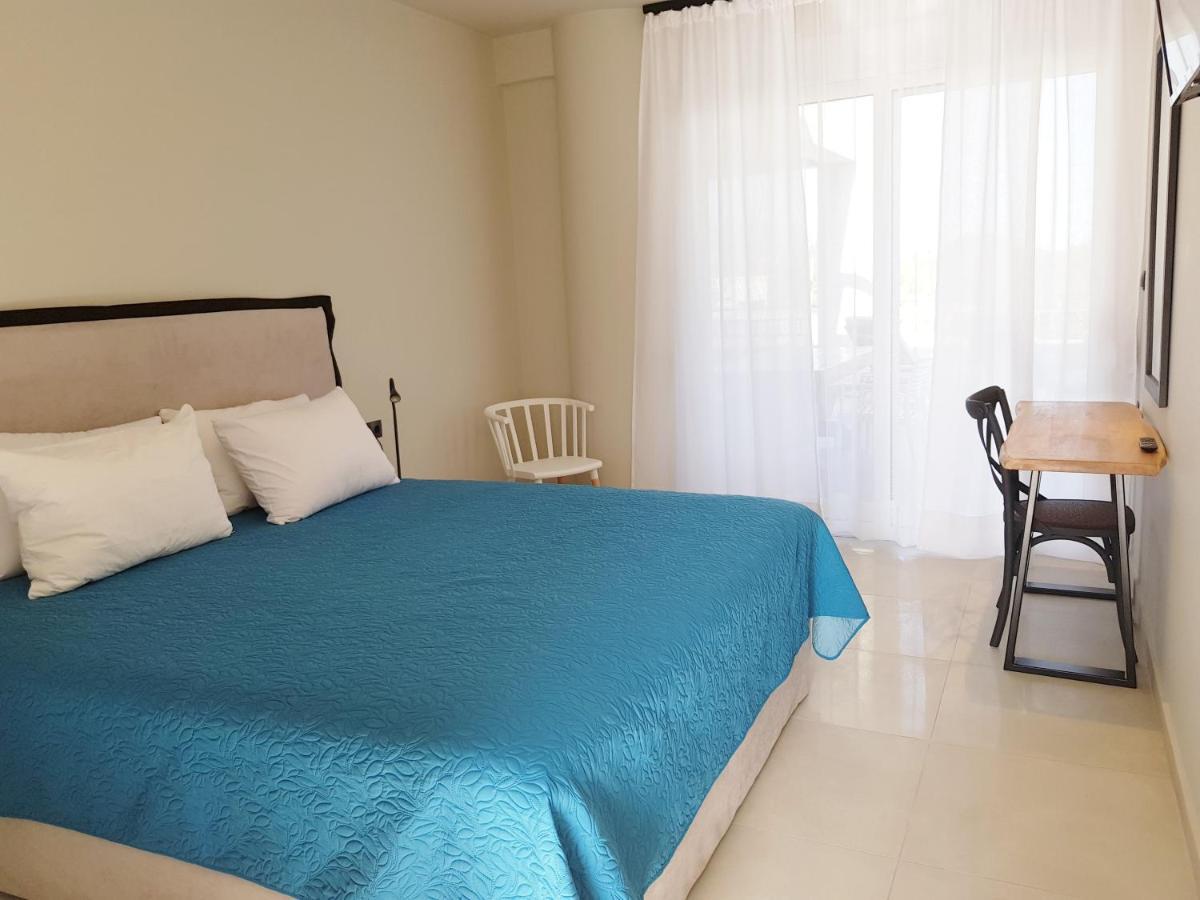 Houmas Apartments Yialos Exterior photo