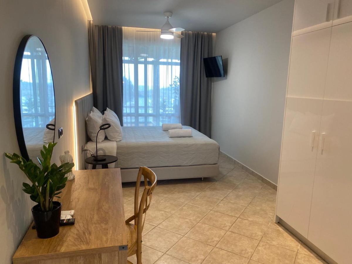 Houmas Apartments Yialos Exterior photo
